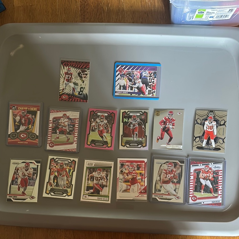 Kansas City Chiefs NFL Trading Card Set - Red and White